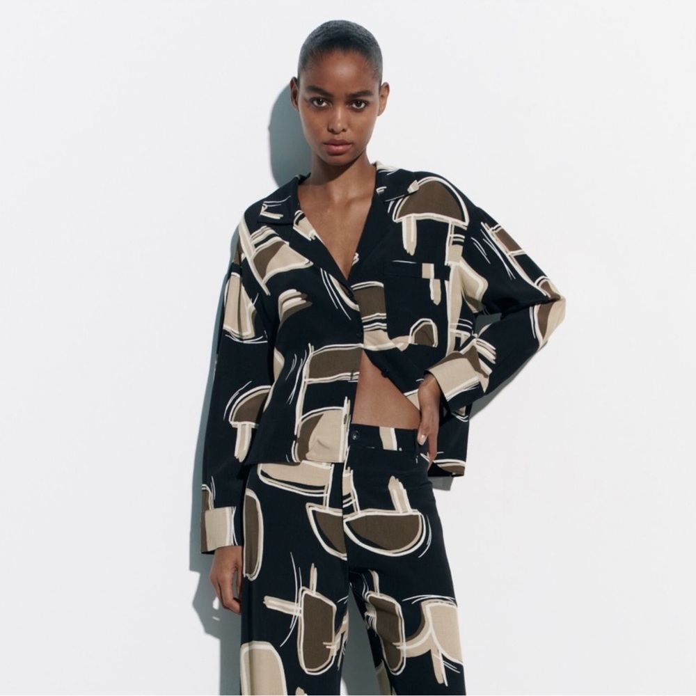 Zara abstract print top